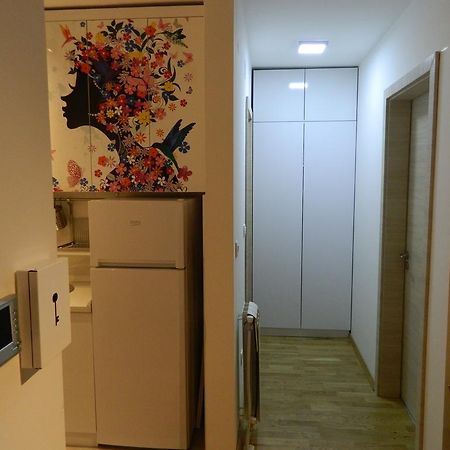 Ivana Apartment Near The Main Train Station 스코페 외부 사진