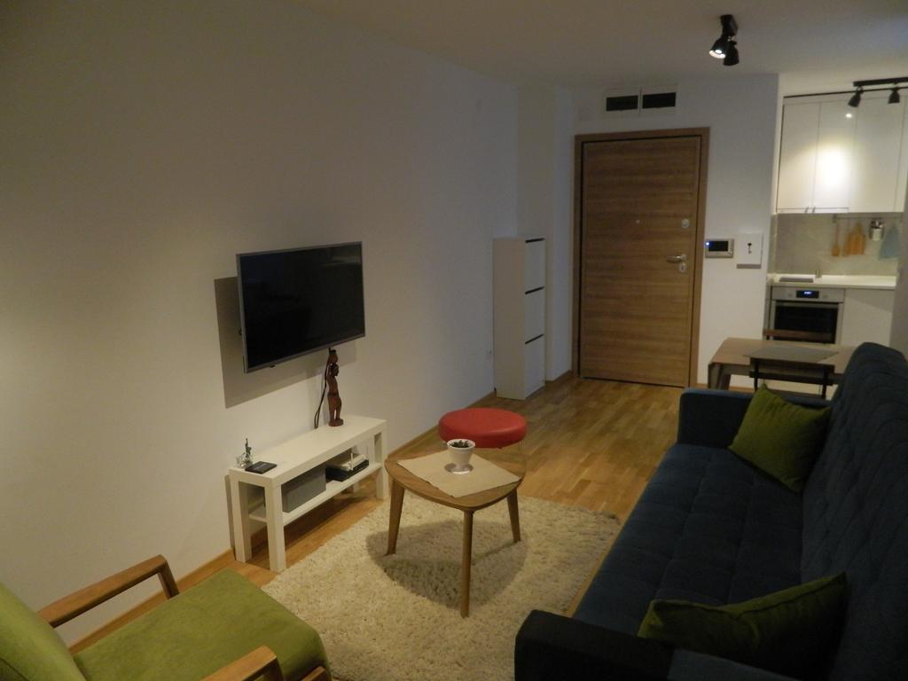 Ivana Apartment Near The Main Train Station 스코페 외부 사진