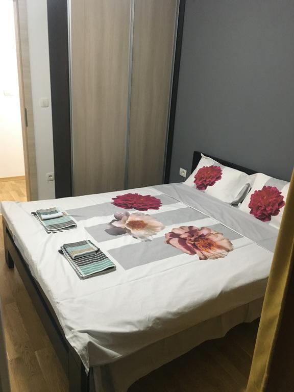 Ivana Apartment Near The Main Train Station 스코페 외부 사진