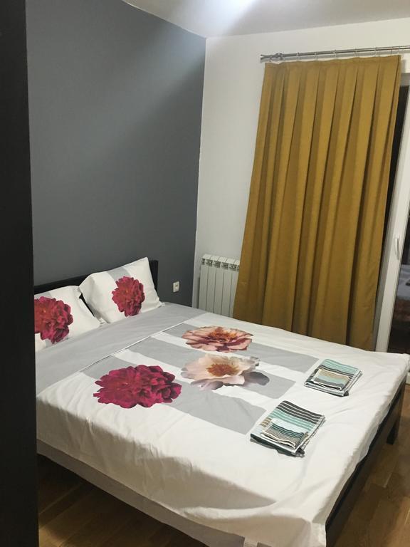 Ivana Apartment Near The Main Train Station 스코페 외부 사진